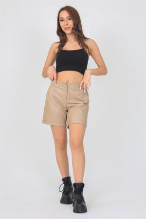Short en cuir pour femme avec détails de poche